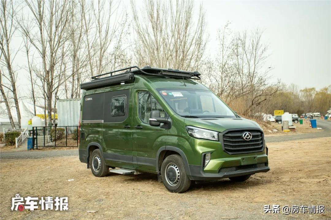 适合年轻人的车型,比如今天要给大家介绍的这款来自景宴房车的栖510