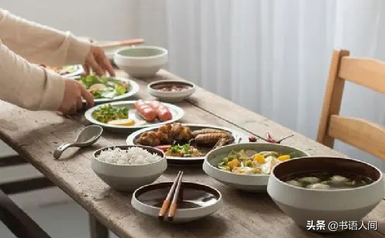 孔子的养生之道，食不厌精，脍不厌细，注重卫生。食、寝不语