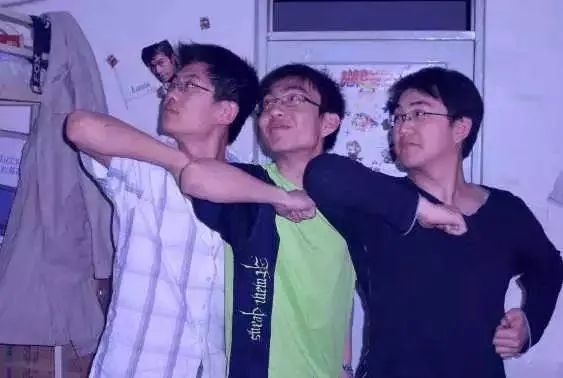 大学宿舍群聊名大赏，学习不行取名小能手，你们的是啥？