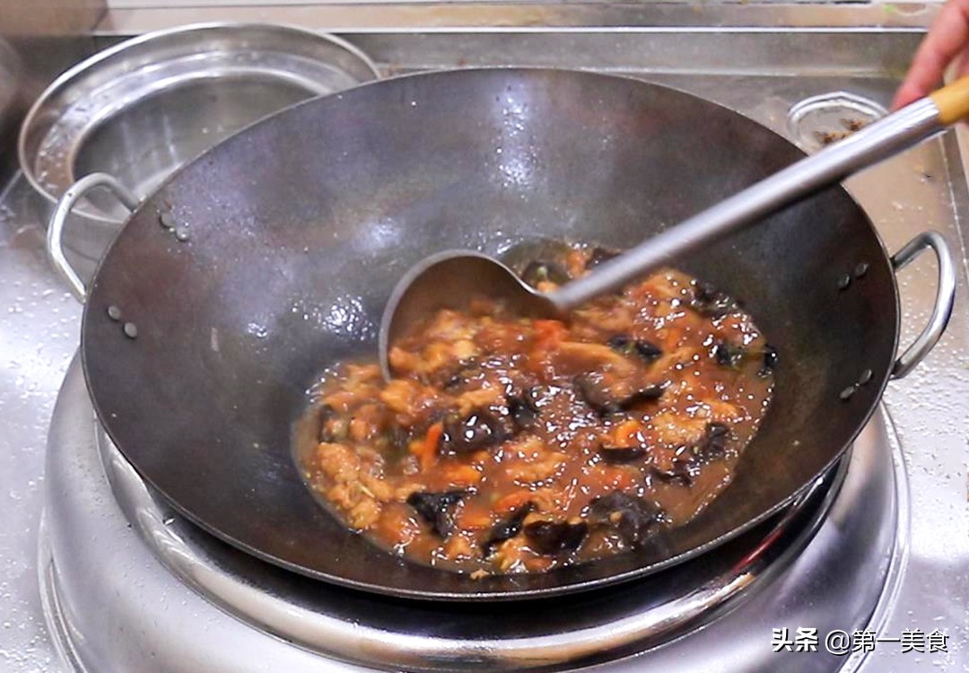 河南厨师长教你做地道酸汤小酥肉，软嫩不柴有窍门，酸爽可口