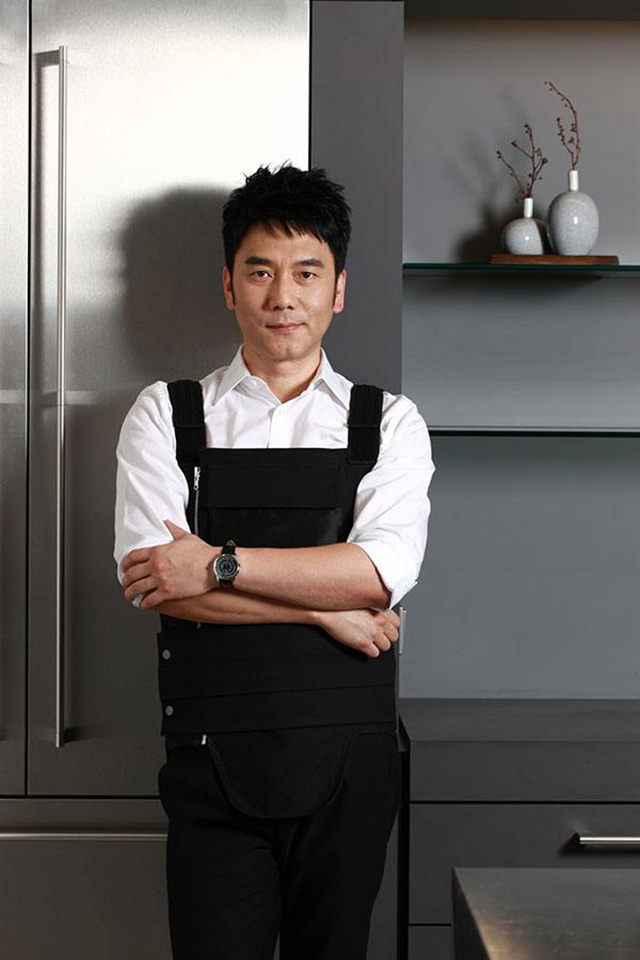 黄琏个人资料图片(48岁成亿万富翁是靠女人上位) - 赤虎壹号