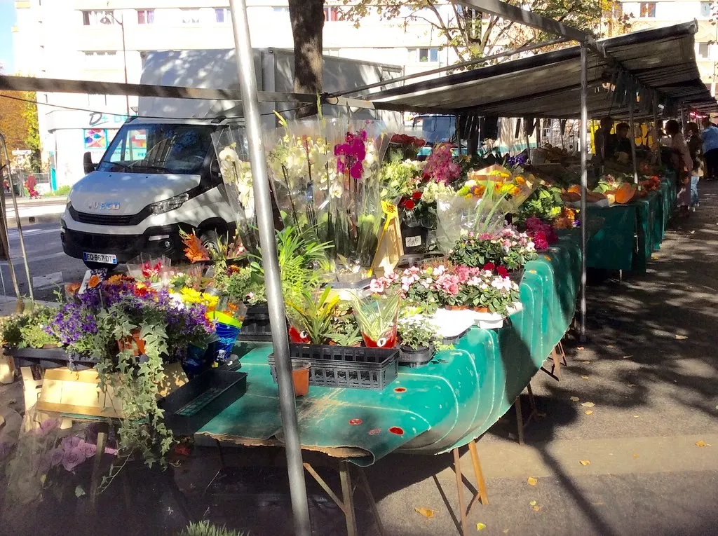 买个菜还可以凹造型，物美价廉的巴黎集市推荐