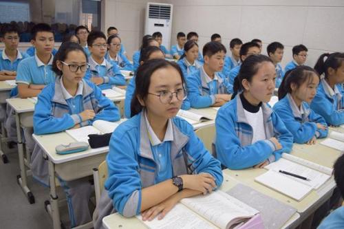 山西最硬核的三所中学，本科上线率高，被本地人称为“清北摇篮”