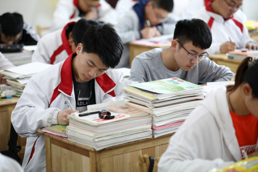 2021高考竞争更加激烈？500分上二本也困难？21届考生要重点了解