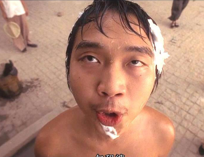 包租婆断水引争议，住户质疑供水服务