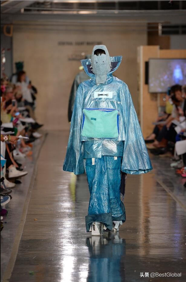 英国中央圣马丁学院时装设计与市场营销学BA Marketing作品集指南