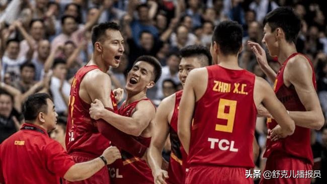 为什么cba比不了nba(为何CBA和NBA总能打出100多分高比分，而国际比赛，比分却很低？)