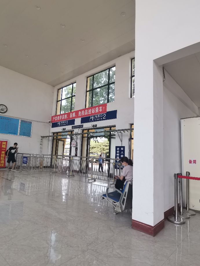 古冶火车撞车事件引发对唐山至古冶铁路出行便利性关注
