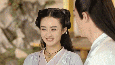 “农村姑娘”赵丽颖的成名史，以及她背后的资本版图