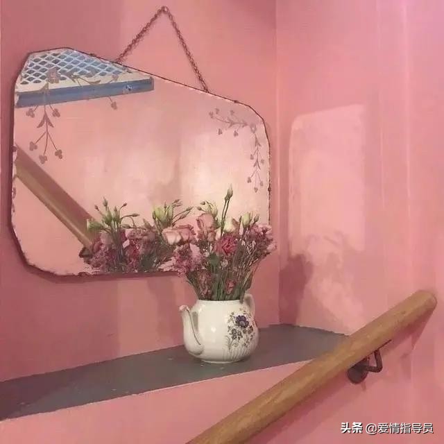 调查发现：能勾起附近女生兴趣的万能方法