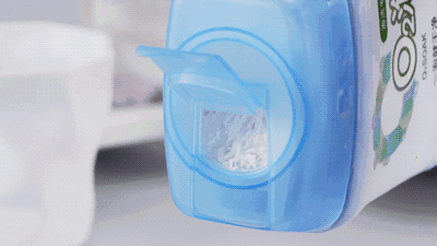 衣服不用洗，一泡就干净！73岁老人研发洗衣神器，颠覆洗衣方式