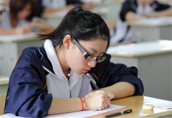 湖南省三所高中，被清华授予“优质生源地”称号，就读学生都很牛