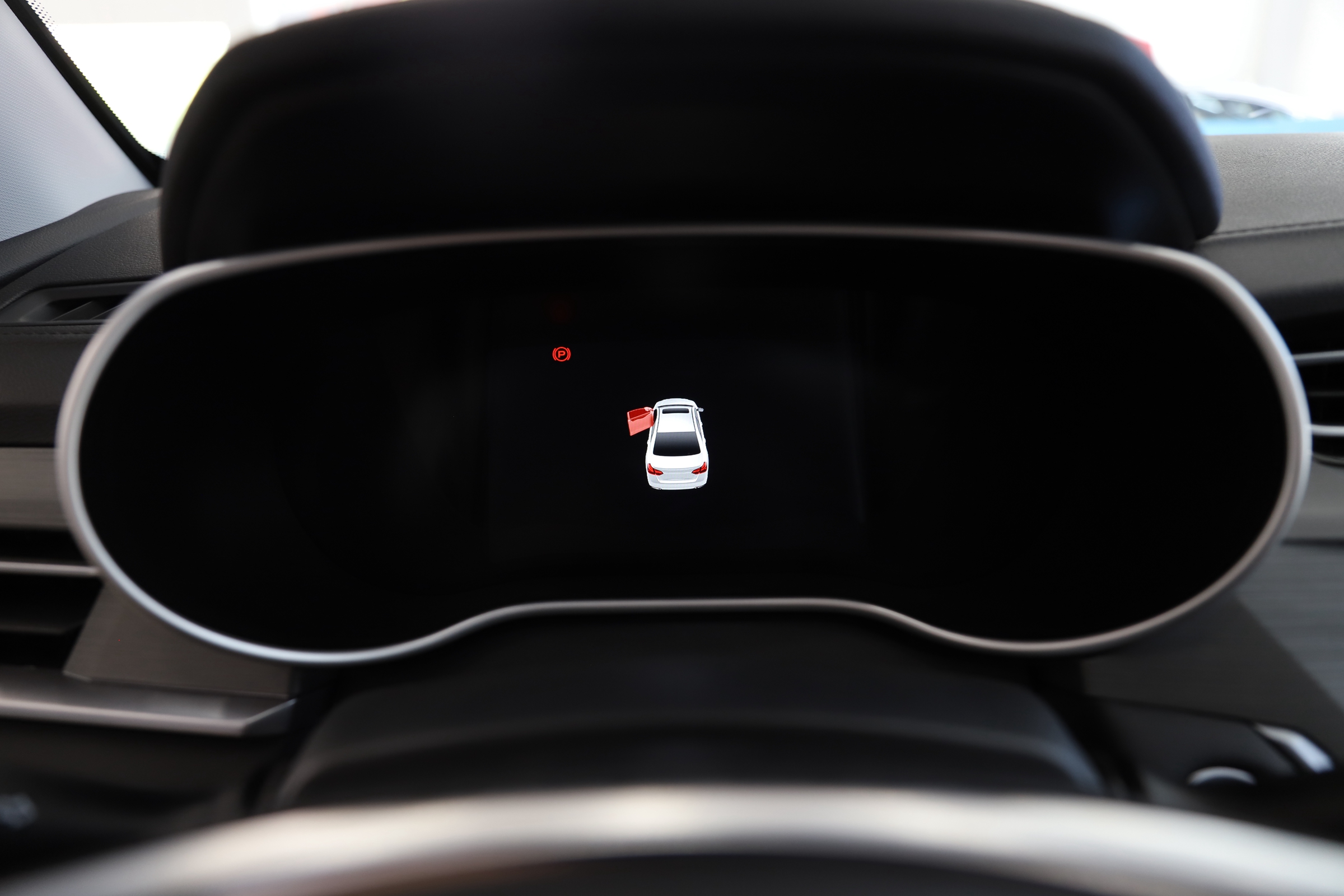 国民家轿热销12年 最低只要4.28万 实拍吉利帝豪UP