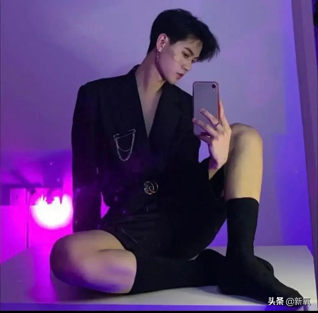 互联网，随时随地可以发现新帅哥