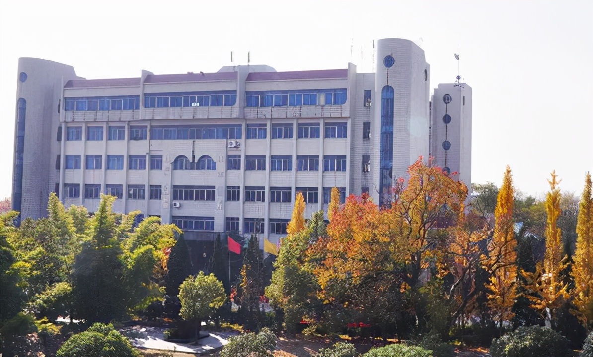 双喜临门！南昌大学升级为世界一流大学，荣获两院士，为江西挽尊