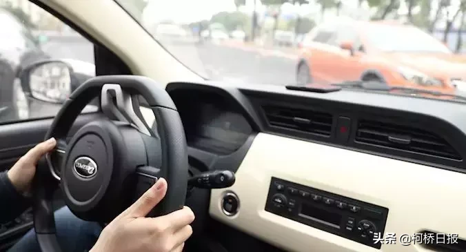 “这车子没P档啊!”我们刚租了辆共享汽车,发现……