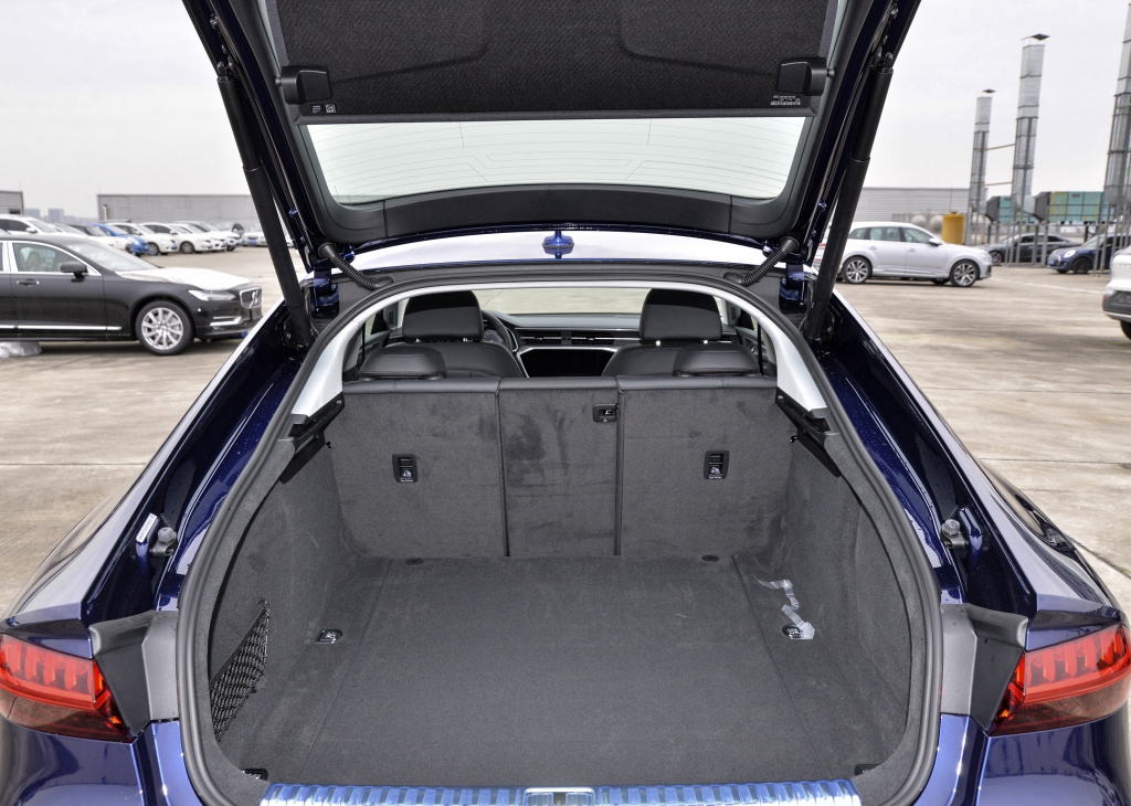 相同配方！奥迪A7新车来了，尺寸加长超5米，能让销量起死回生吗