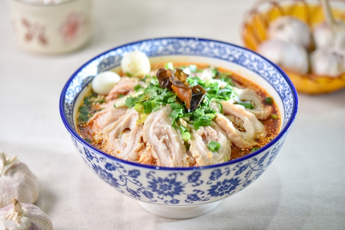 舌尖上的西安｜西安十大地道美食和最具人气的五大美食街全在这