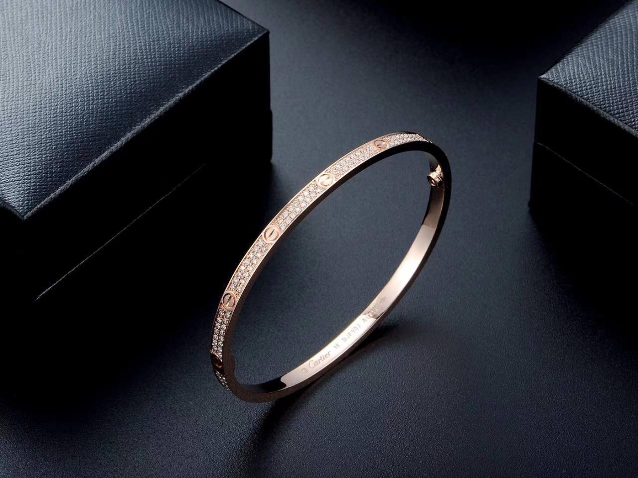 卡地亚,蒂芙尼,宝格丽等这些国际奢侈大牌,有什么经典手镯款式