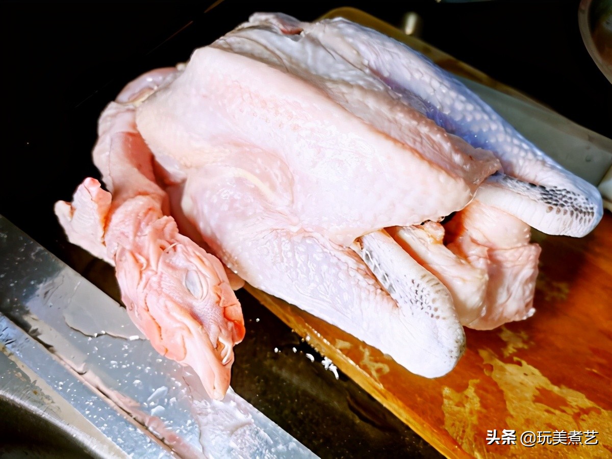 榴蓮煲雞湯的做法,榴蓮煲雞湯的做法功效與作用