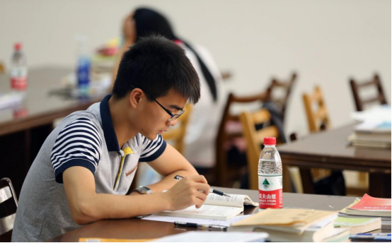 同一所学校，“高考”和“考研”哪个难度更大？过来人回答太真实
