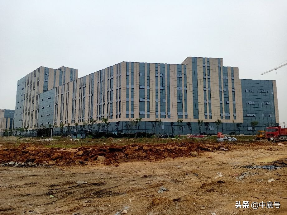 湖北汽车工业学院增设襄阳智能汽车产业学院 多张校景照片奉上