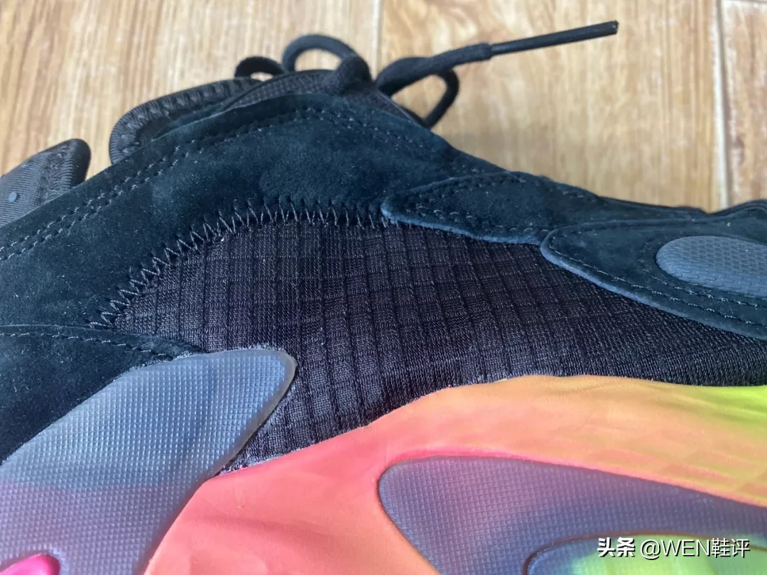 yeezy700偏码吗(五百就能买的“Yeezy 700”，趁着没人知道赶紧下手，令人惊喜)