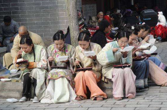 2021艺考“高颜值校草”火了，中戏中传双料第一，撞脸木村拓哉