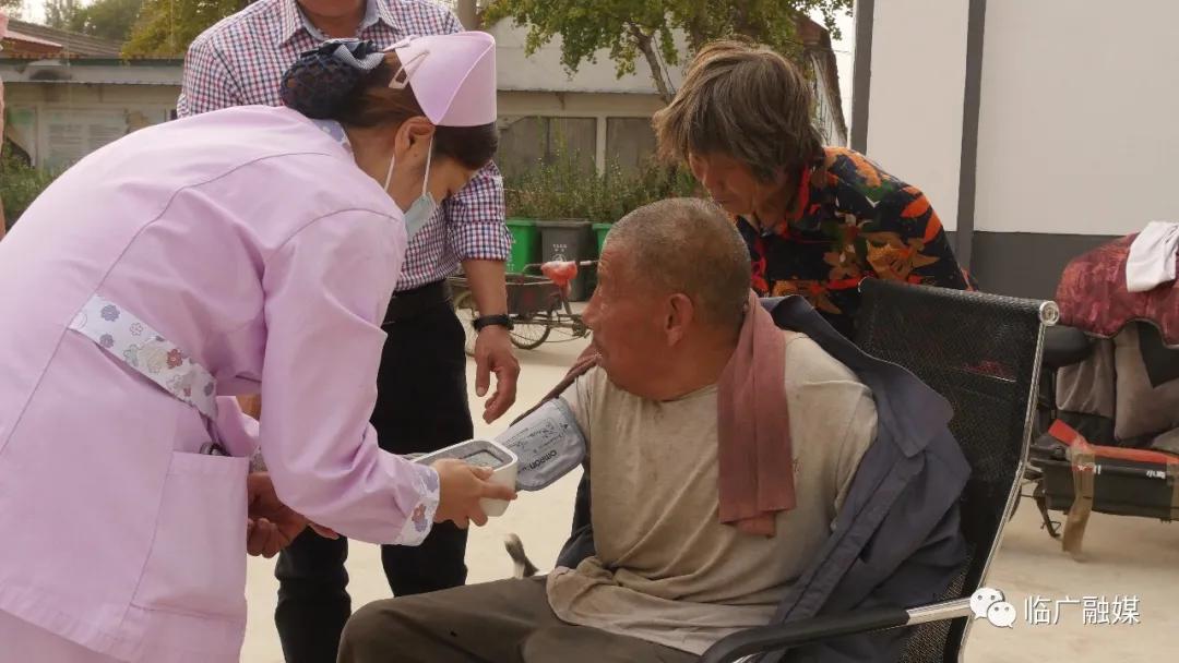 “九九重阳节，浓浓敬老情”爱老助老志愿服务活动