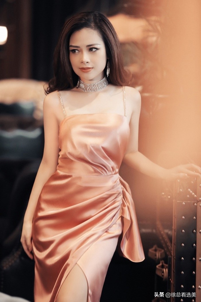 duong hoang yen出生于1991年6月15日,越南高音女歌手.