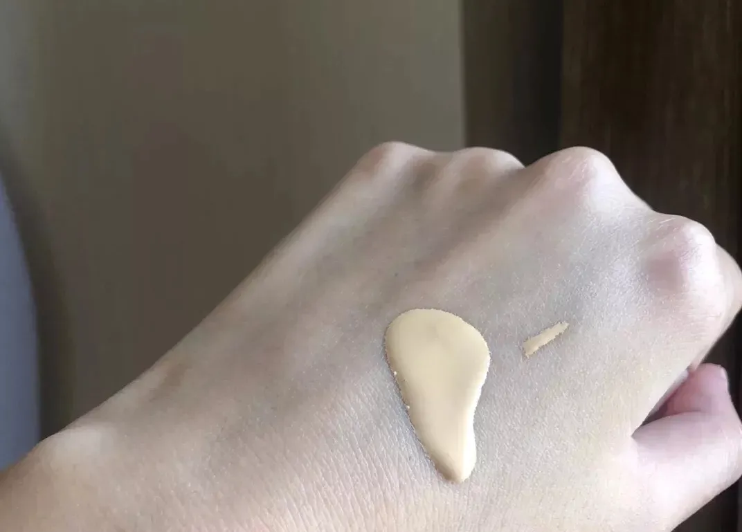 阿玛尼权利粉底液和蓝标大师粉底液该怎么选？