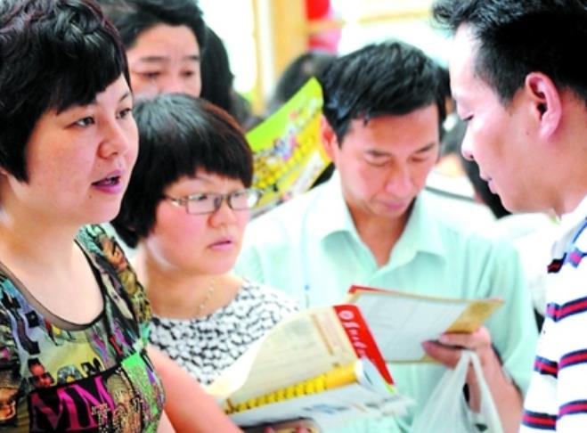 考生父亲花重金送孩子去补课班，承诺能过一本线，结果高考254分