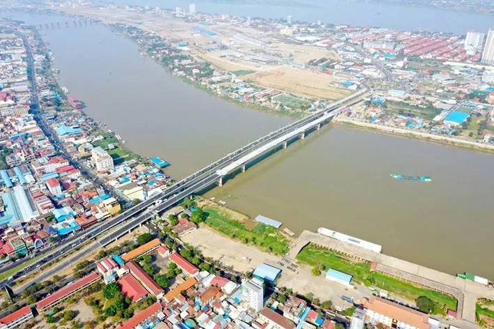 威尔斯公馆：金边进阶的不凡生活，湾区之上，人居仰望