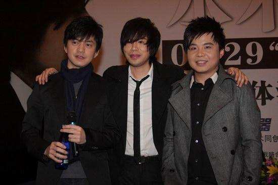 搞个清华小鲜肉，向李健示威？