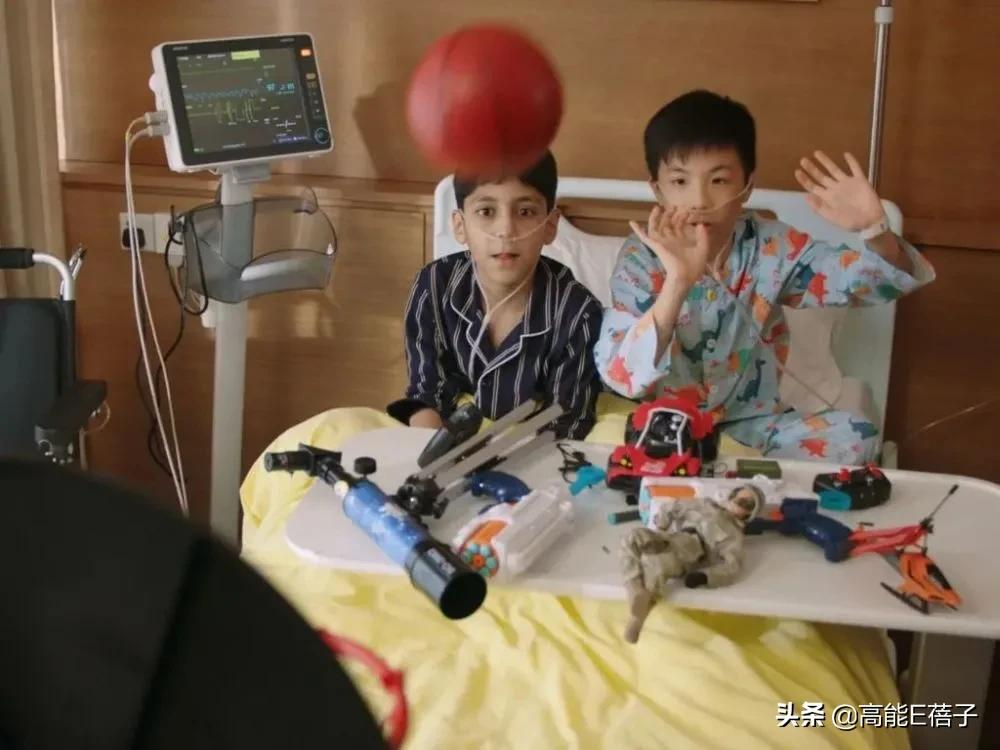 《星空下的仁医》豆瓣9.0,比做手术更难的,是做选择