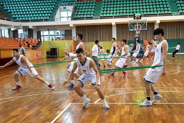 广西威壮为什么不能进cba(CBA五年不扩军的期限已到，广西威壮想要加入，需满足哪些条件？)