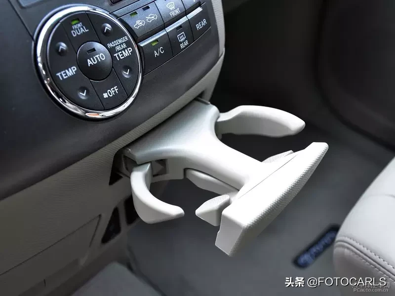 丰田大霸王2.4L 7座实拍，深入民心的商旅MPV，国产必然大卖？