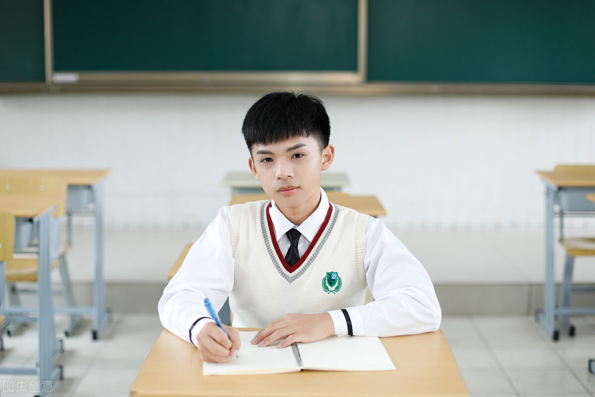 中考757分，8门满分，看了江苏学霸的采访，我找到了4个秘诀