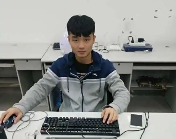 全国6万人遴选！最近，河南8位大学生登上《人民日报》！