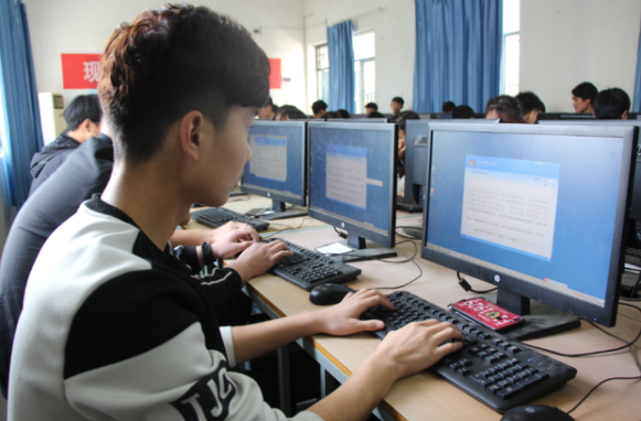 央行迎来招聘季，4大专业录取人数最多，其中2个属于难就业