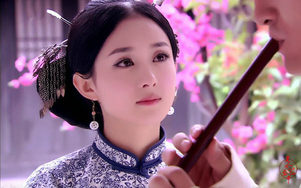 “农村姑娘”赵丽颖的成名史，以及她背后的资本版图