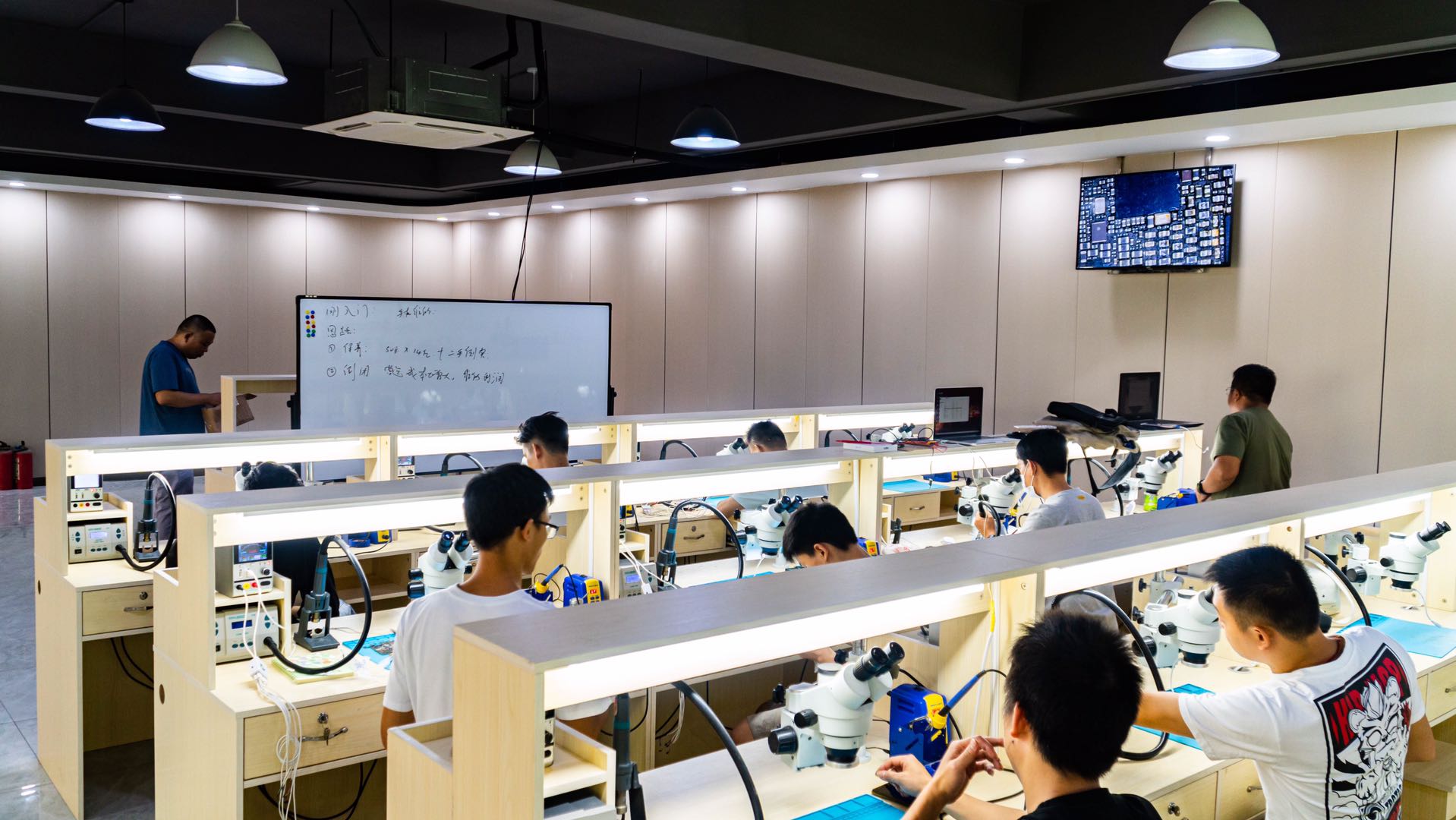 学手机维修培训哪里好-机E堂 手机维修培训行业领头羊