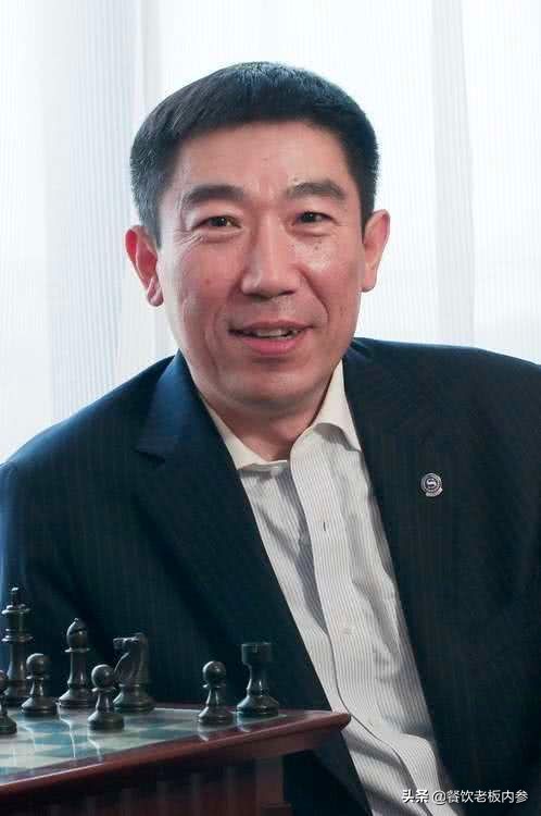 卖烤鸭的新玩法：羲和雅苑的多品牌和数字化之路