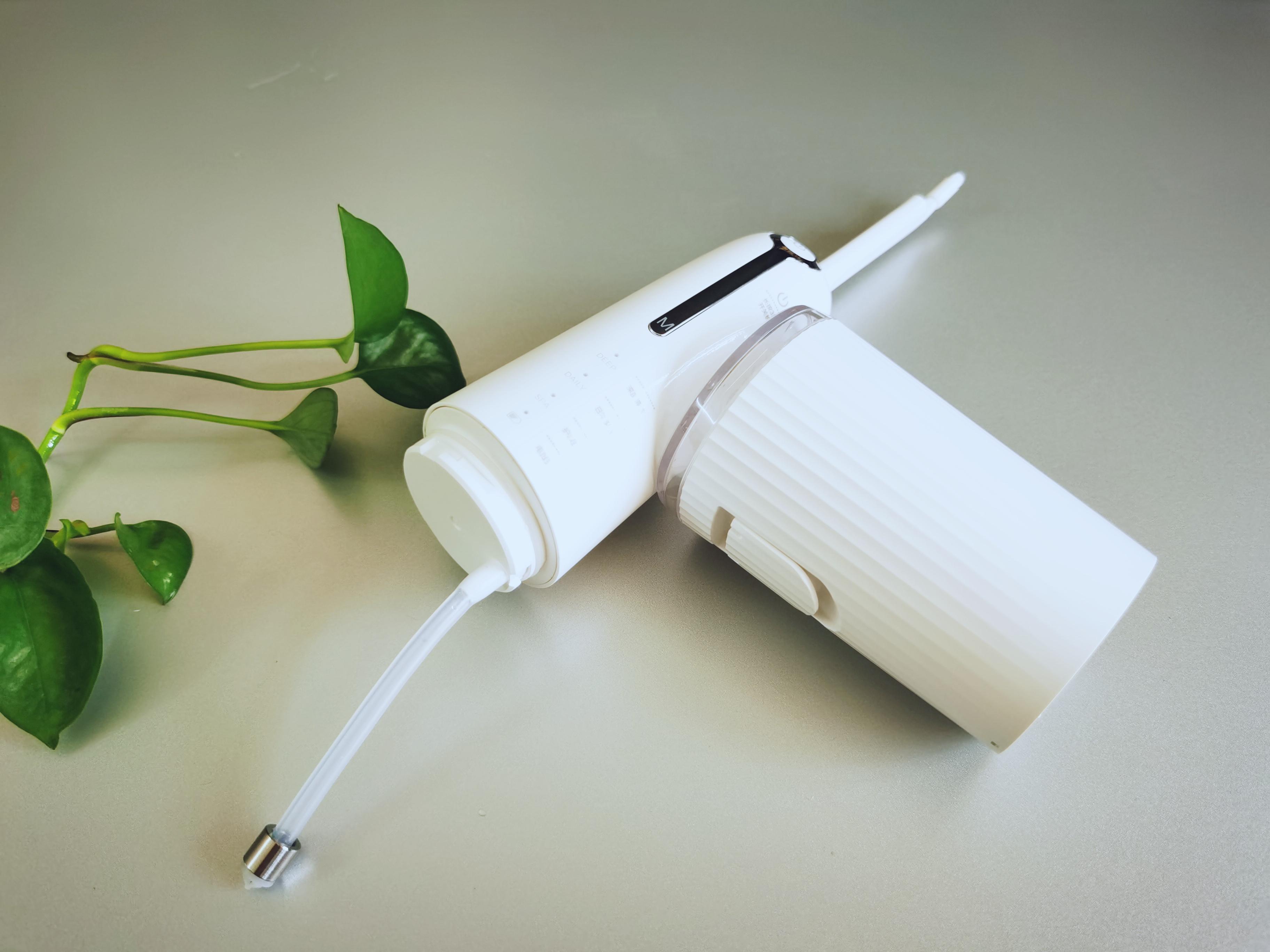 深层护理看得见，美的智能SPA微气泡可视化冲牙器上手实测