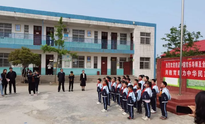 河南省民办教育名校孙献民对学校特色品牌建设的行与思