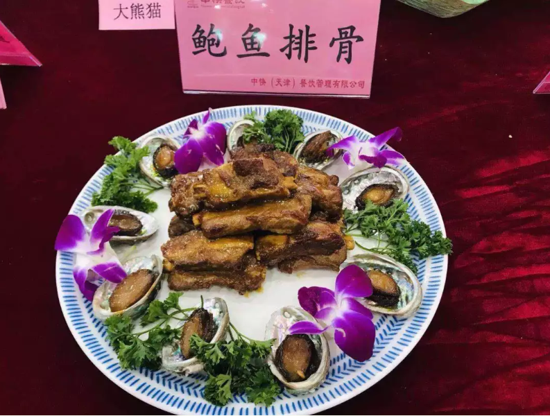 揭秘国内“饭最好吃”大学：坐拥11个食堂，装潢高级，鲍鱼、龙虾免费吃！