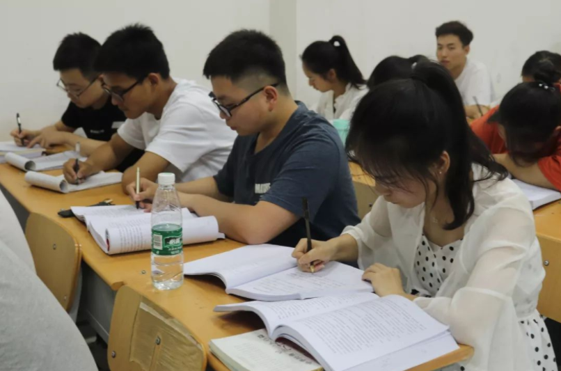 专科生迎来好消息，符合这几类要求的同学，不用考试也可以升本科