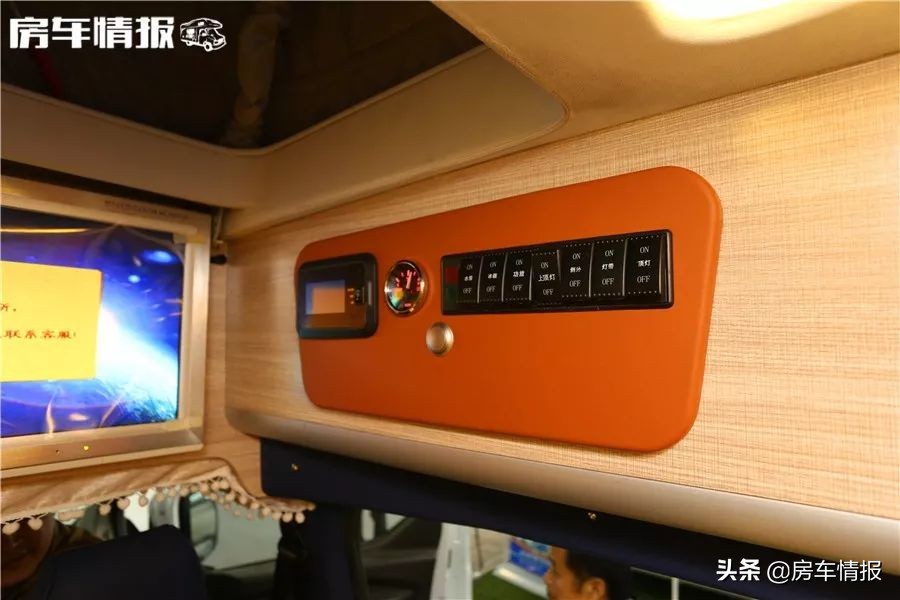 5座6座任选，这款福新全顺房车带loft，售价30多万还是自动挡！