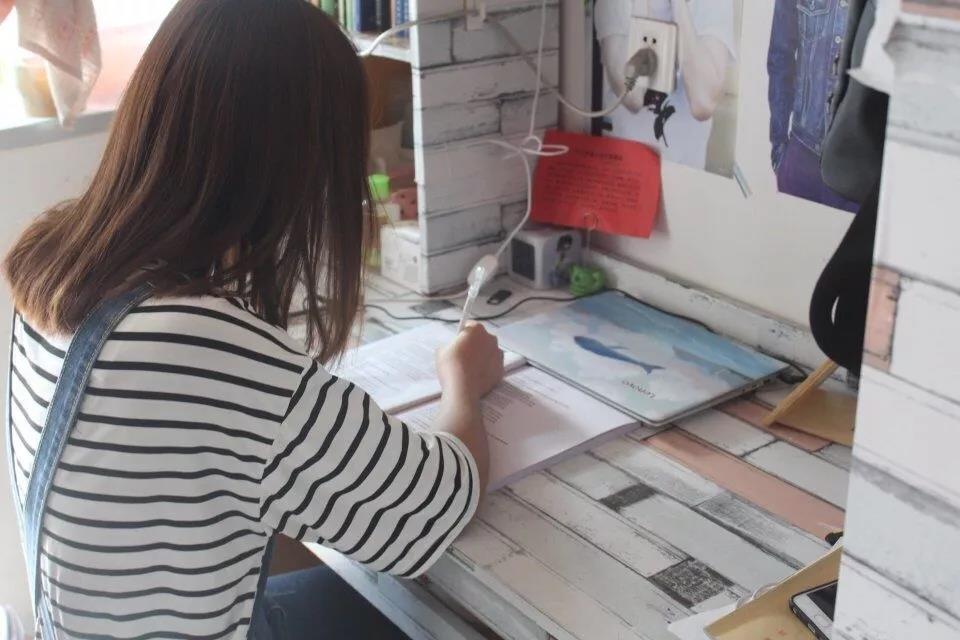 羡慕！独卫、空调配备，还有阳台！长江大学