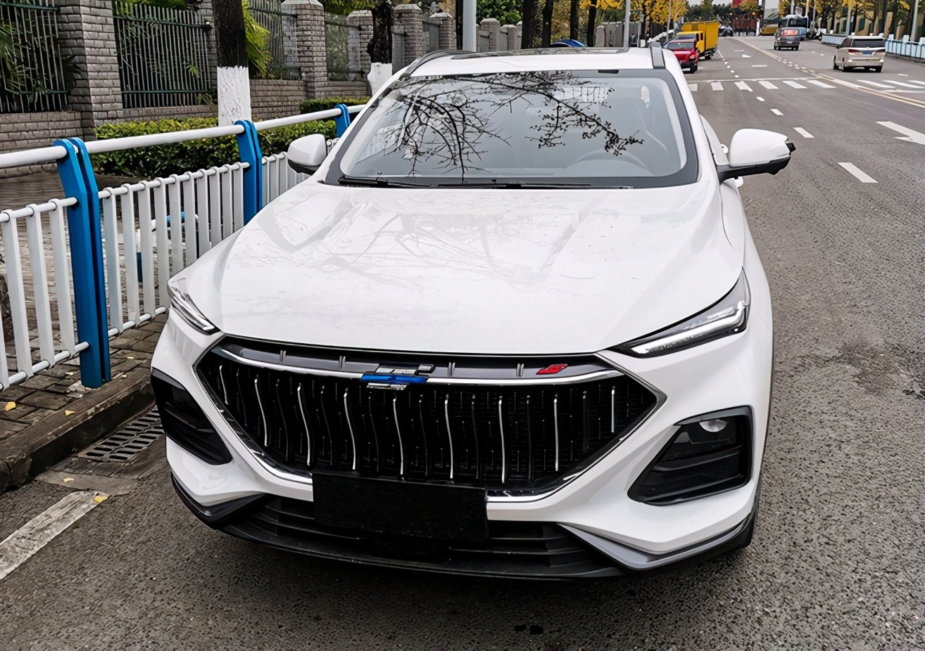 预算6万买辆代步车，要求销量好颜值高，这4款值得一看